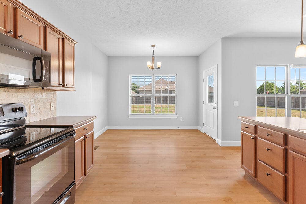 1935 N Pavilion Place, Strafford, MO 65757 FrameandFocus_WEBorMLS-9-3