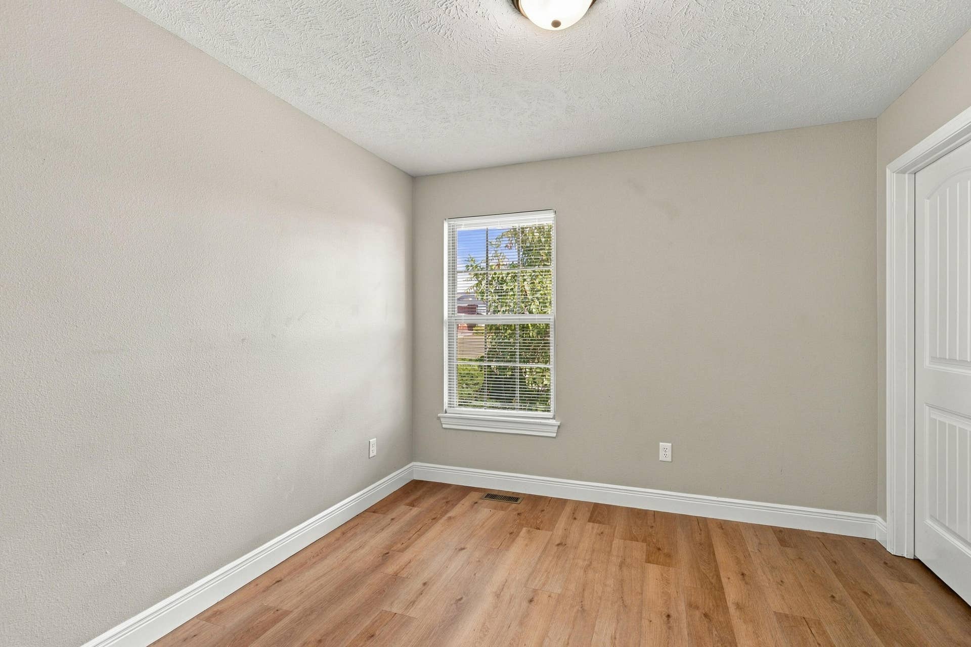 1935 N Pavilion Place, Strafford, MO 65757 FrameandFocus_WEBorMLS-9