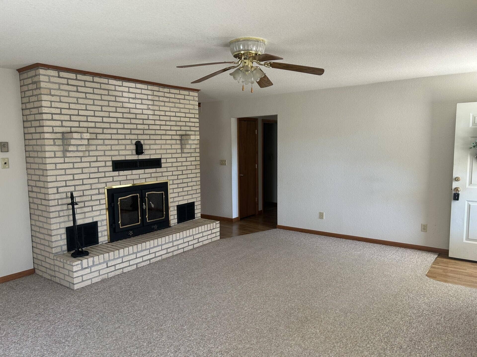 8898 Westview Road, Neosho, MO 64850 08f89481-2ca2-4c2d-8a25-16c2126bed1c