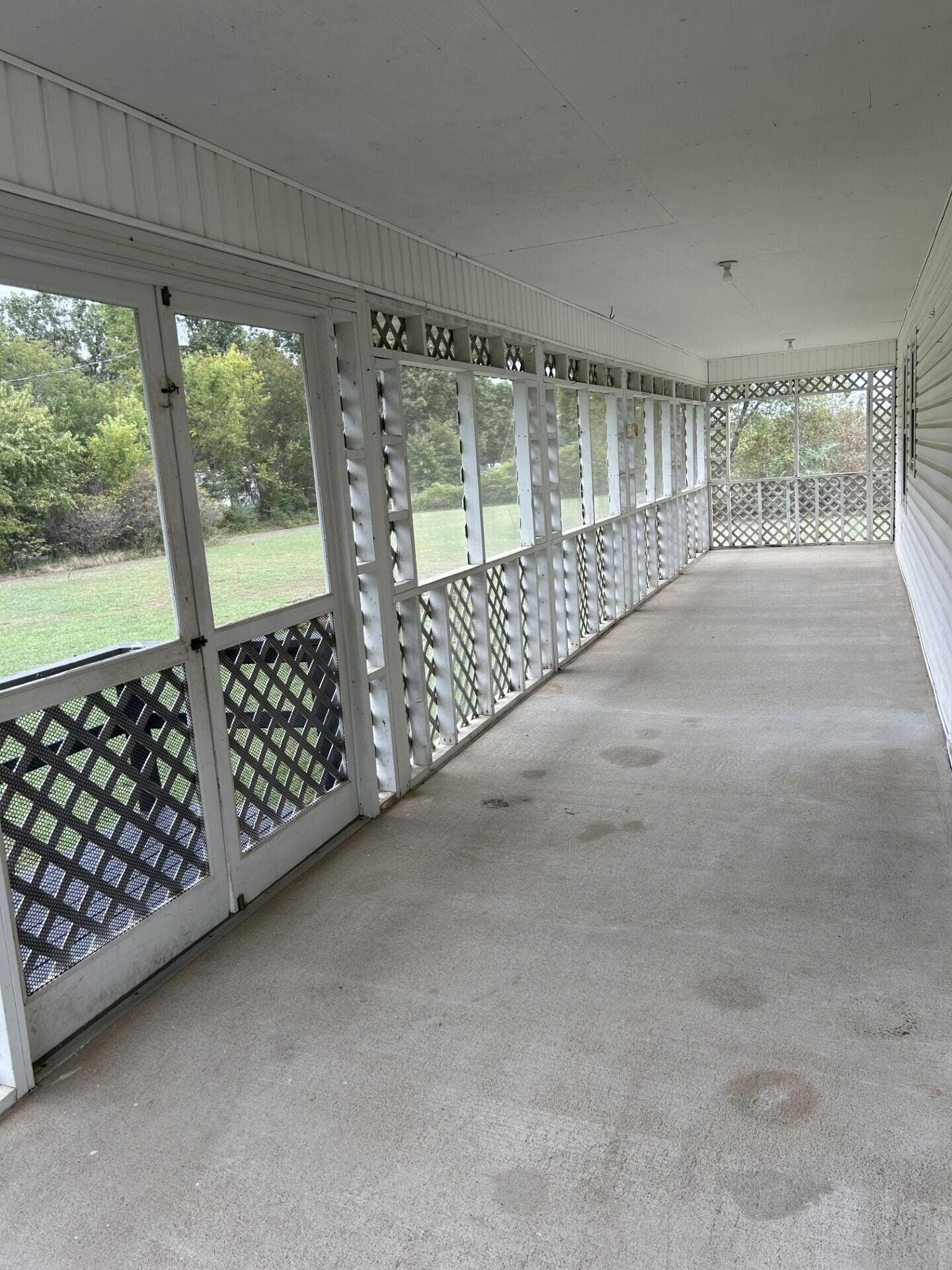 8898 Westview Road, Neosho, MO 64850 54fed025-1148-489e-8643-df500cedff78