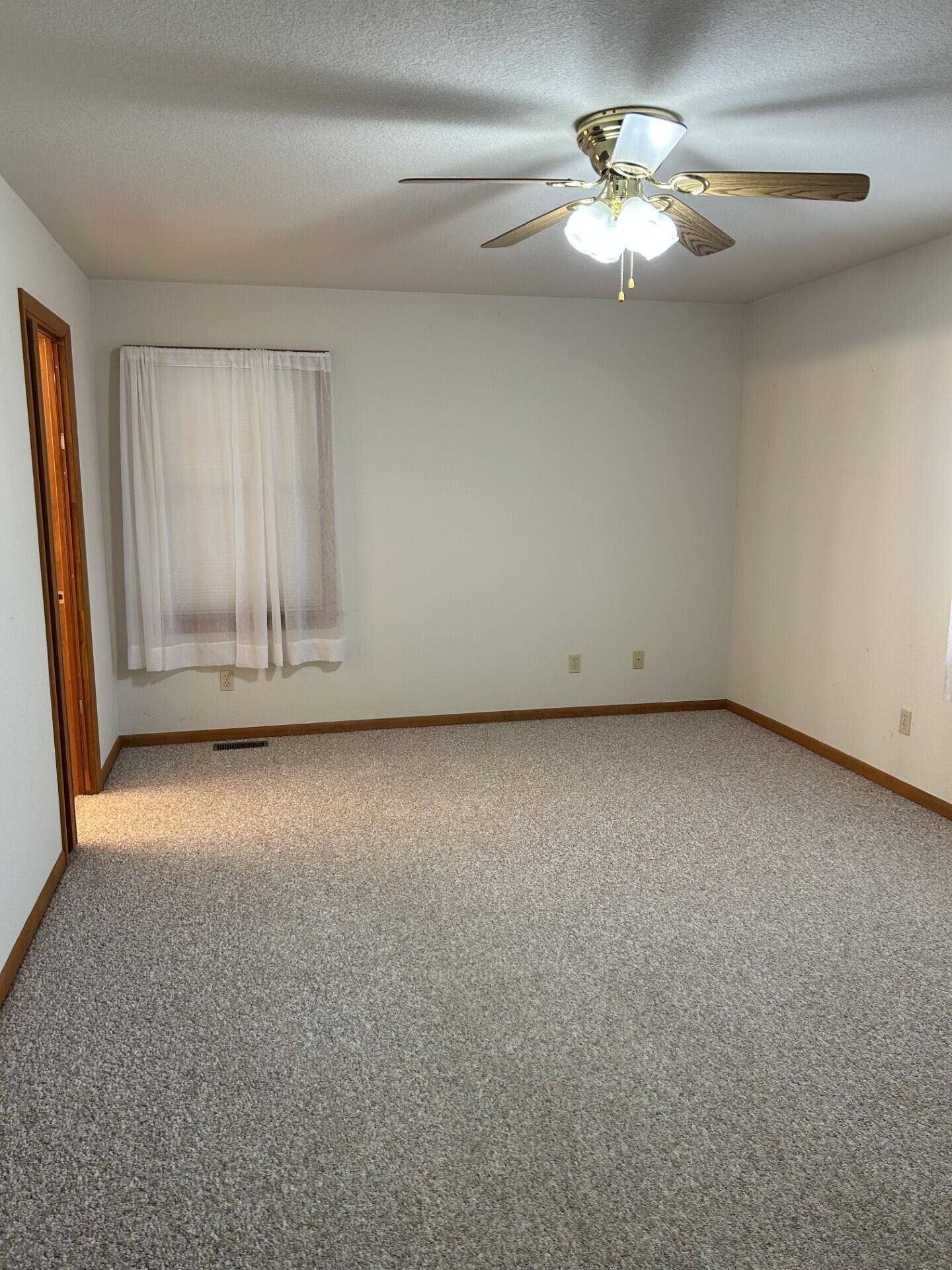8898 Westview Road, Neosho, MO 64850 19332170-44f0-4de6-a5f9-3180c32f5f4f