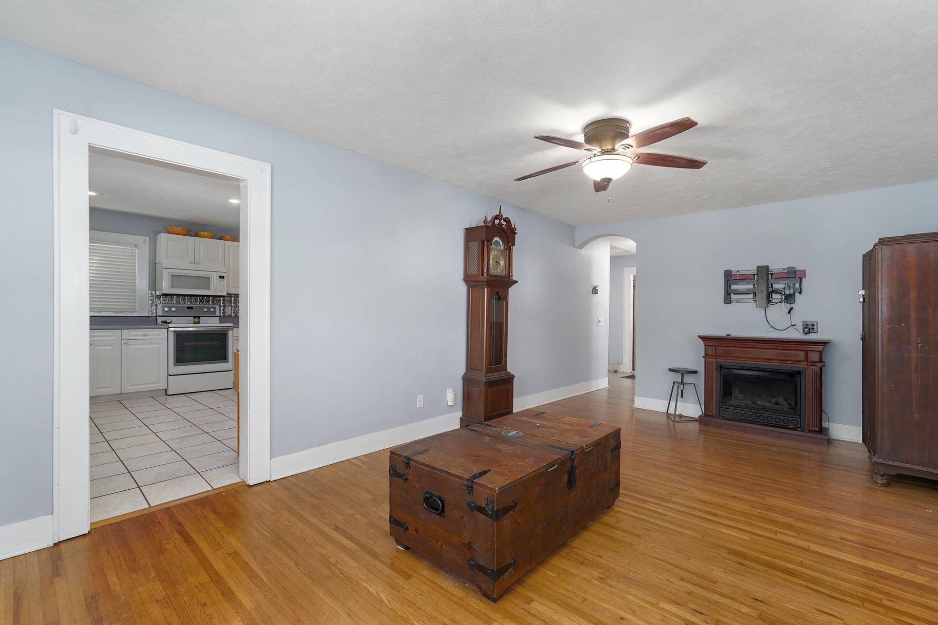 812 E Locust Street, Bolivar, MO 65613 812 E Locust St-9