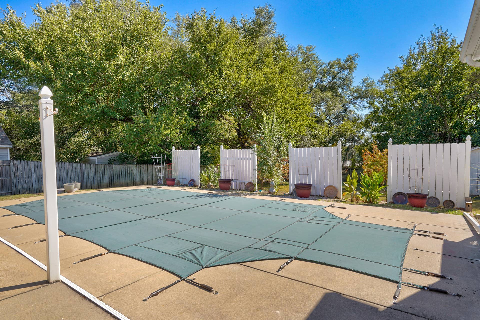 812 E Locust Street, Bolivar, MO 65613 812 E Locust St-29