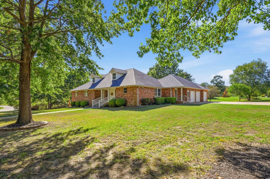 Property photo for 1816 Sherry Lea Drive, Neosho, MO