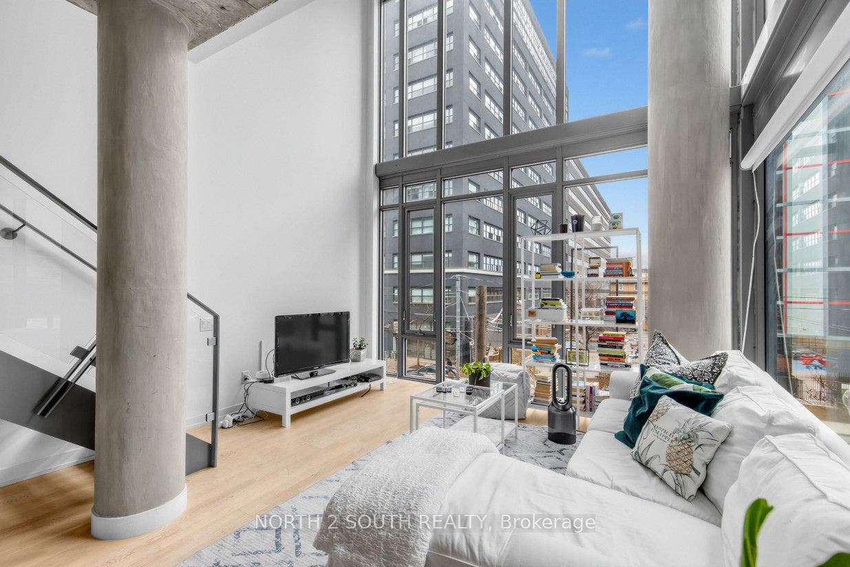 95 Bathurst Street, #225, Toronto C, Toronto ON M5V 0H7 95 Bathurst Street, #225, Toronto C, Toronto ON M5V 0H7