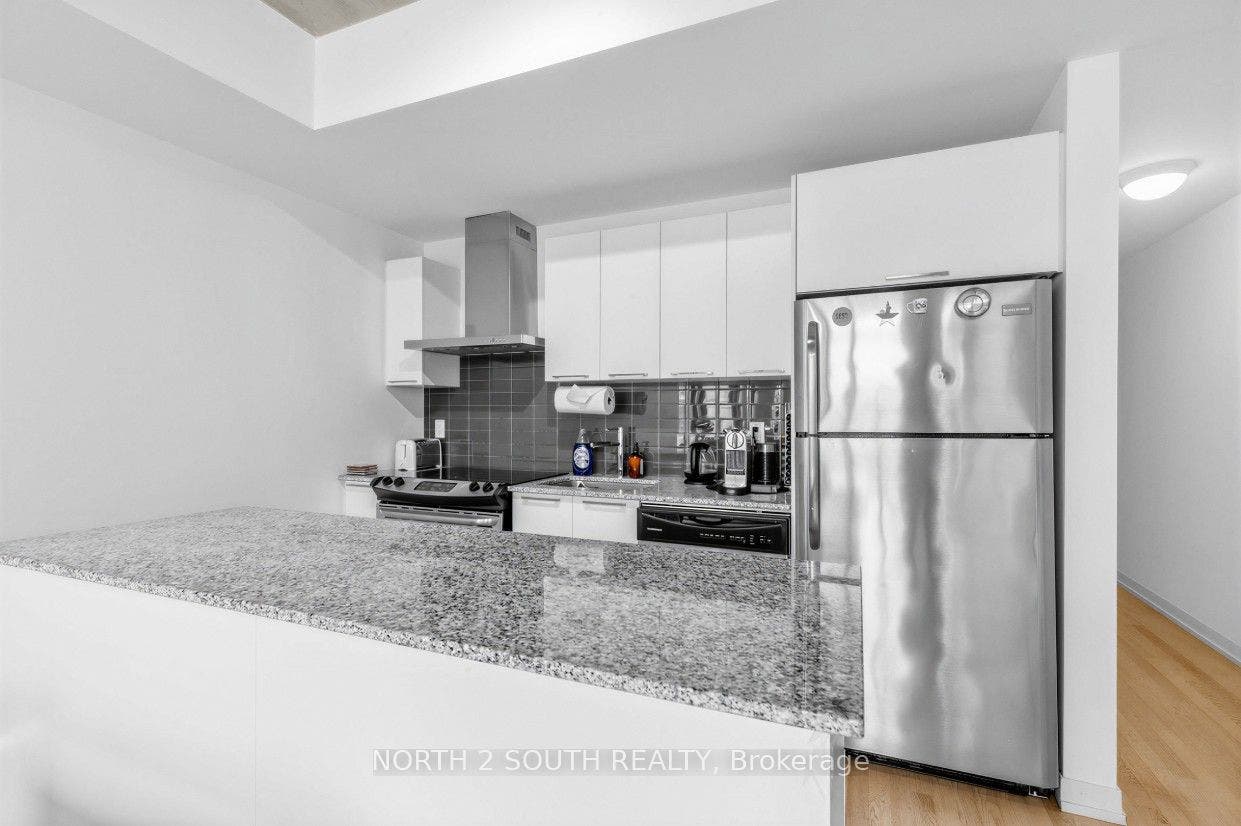 95 Bathurst Street, #225, Toronto C, Toronto ON M5V 0H7 95 Bathurst Street, #225, Toronto C, Toronto ON M5V 0H7