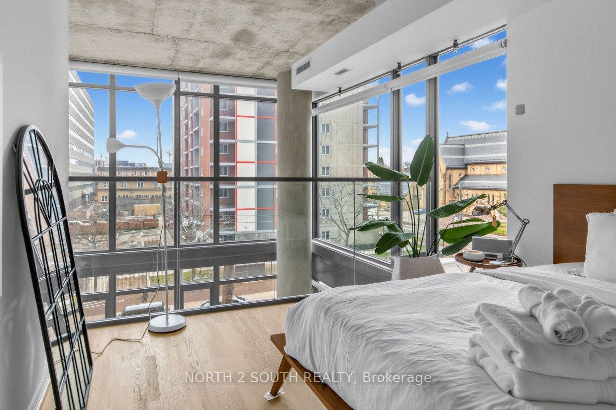 95 Bathurst Street, #225, Toronto C, Toronto ON M5V 0H7 95 Bathurst Street, #225, Toronto C, Toronto ON M5V 0H7