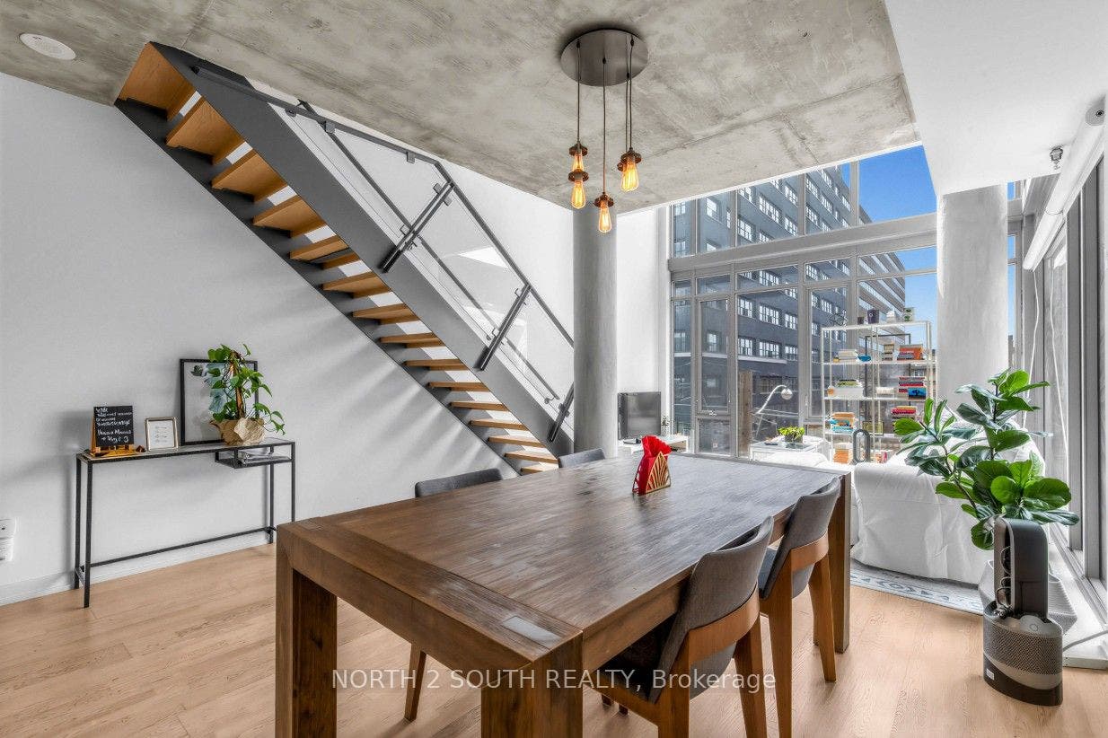 95 Bathurst Street, #225, Toronto C, Toronto ON M5V 0H7 95 Bathurst Street, #225, Toronto C, Toronto ON M5V 0H7