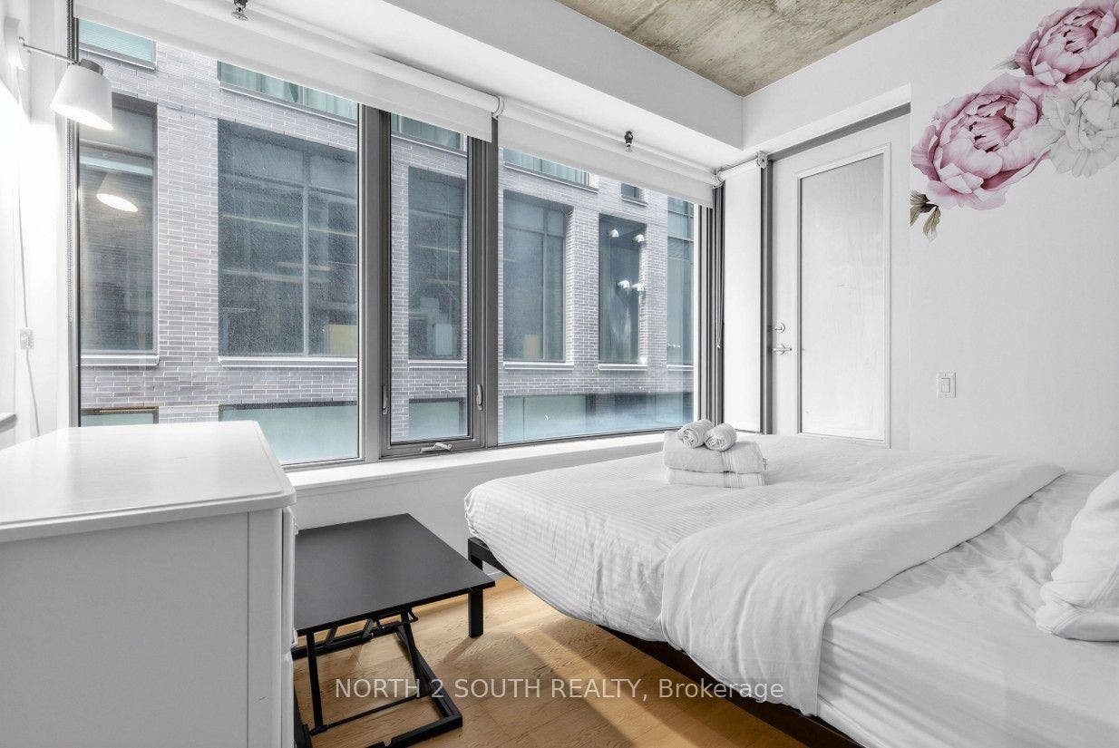 95 Bathurst Street, #225, Toronto C, Toronto ON M5V 0H7 95 Bathurst Street, #225, Toronto C, Toronto ON M5V 0H7