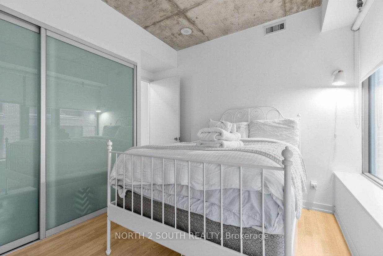 95 Bathurst Street, #225, Toronto C, Toronto ON M5V 0H7 95 Bathurst Street, #225, Toronto C, Toronto ON M5V 0H7