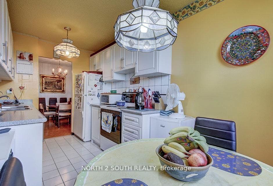 175 Hilda Avenue, #511, Toronto C, Toronto ON M2M 1V8