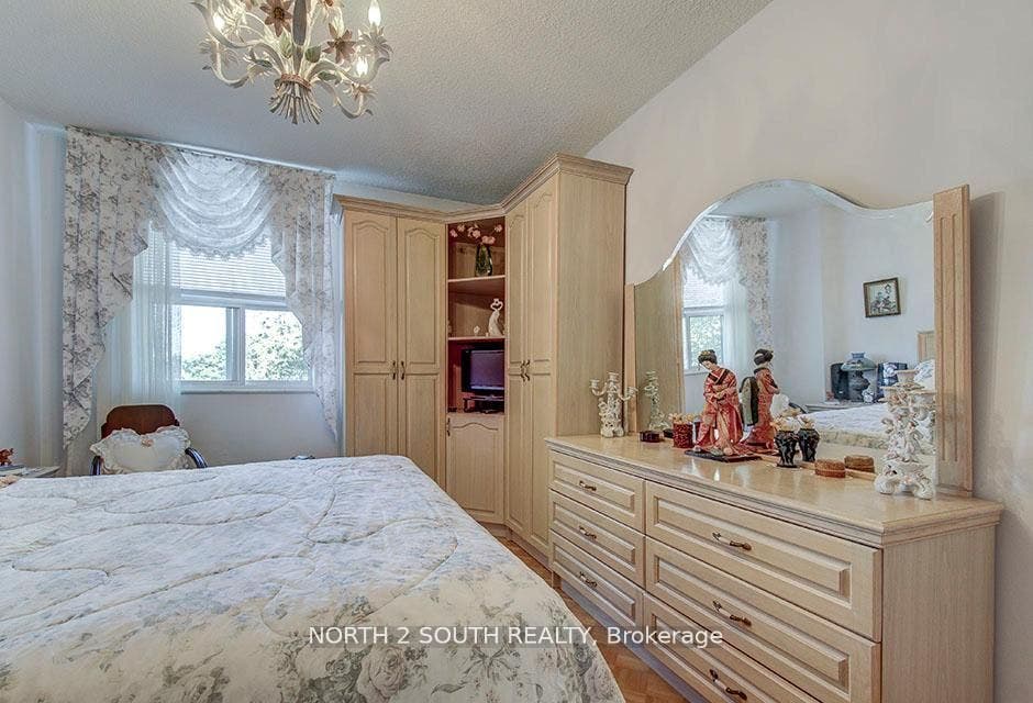 175 Hilda Avenue, #511, Toronto C, Toronto ON M2M 1V8