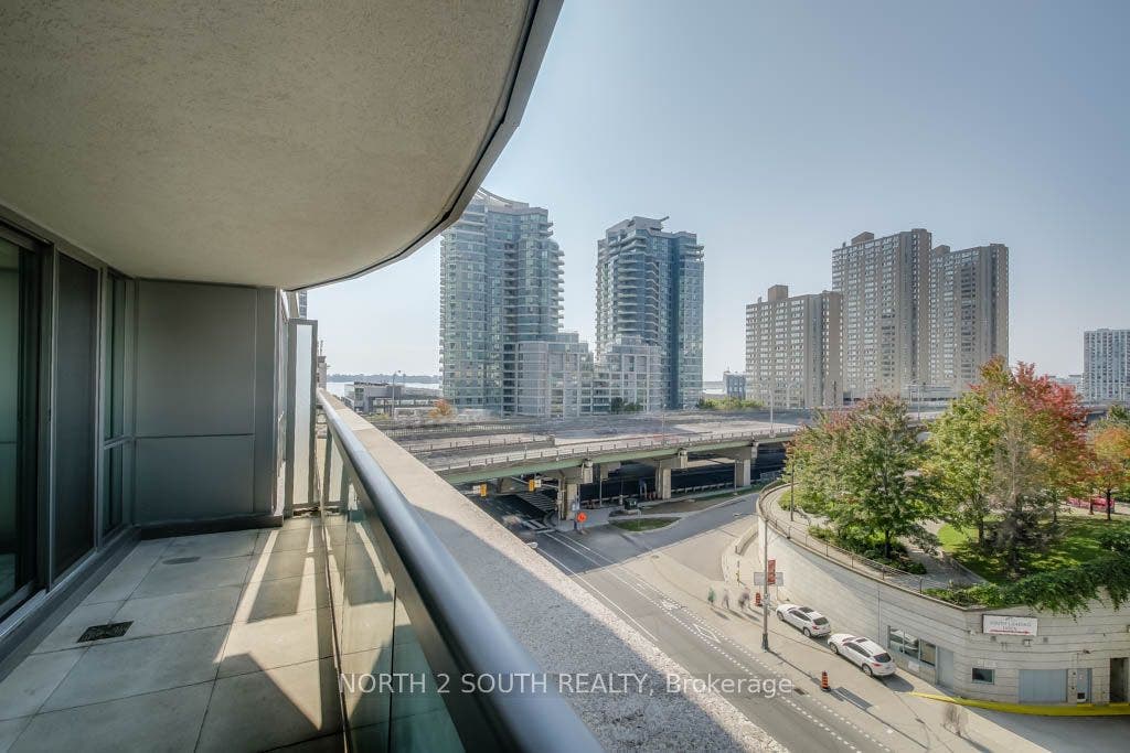 25 Lower Simcoe Street, #712, Toronto C, Toronto ON M5J 3A1