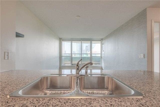 25 Lower Simcoe Street, #712, Toronto C, Toronto ON M5J 3A1