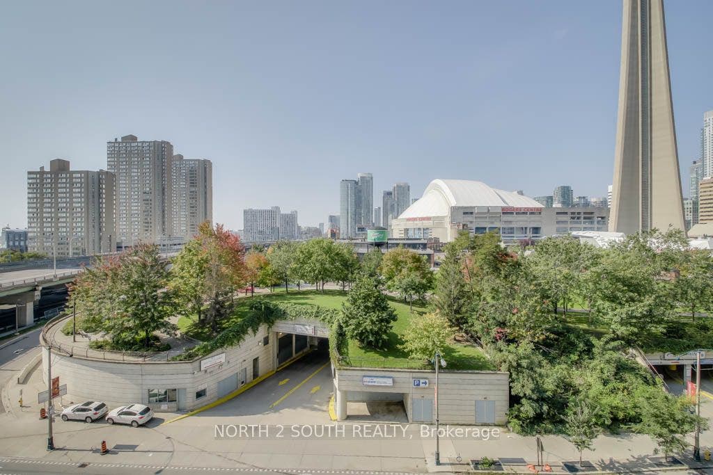 25 Lower Simcoe Street, #712, Toronto C, Toronto ON M5J 3A1