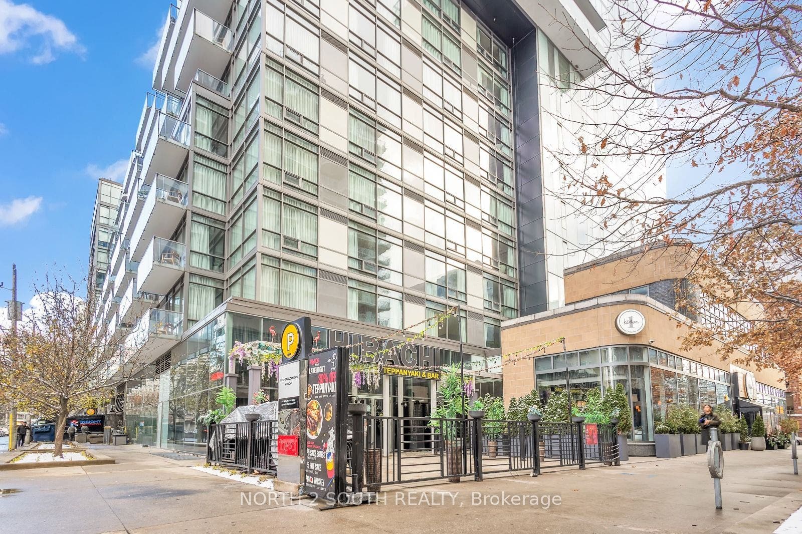 55 Stewart Street, #524, Toronto C, Toronto ON M5V 2V1 55 Stewart Street, #524, Toronto C, Toronto ON M5V 2V1
