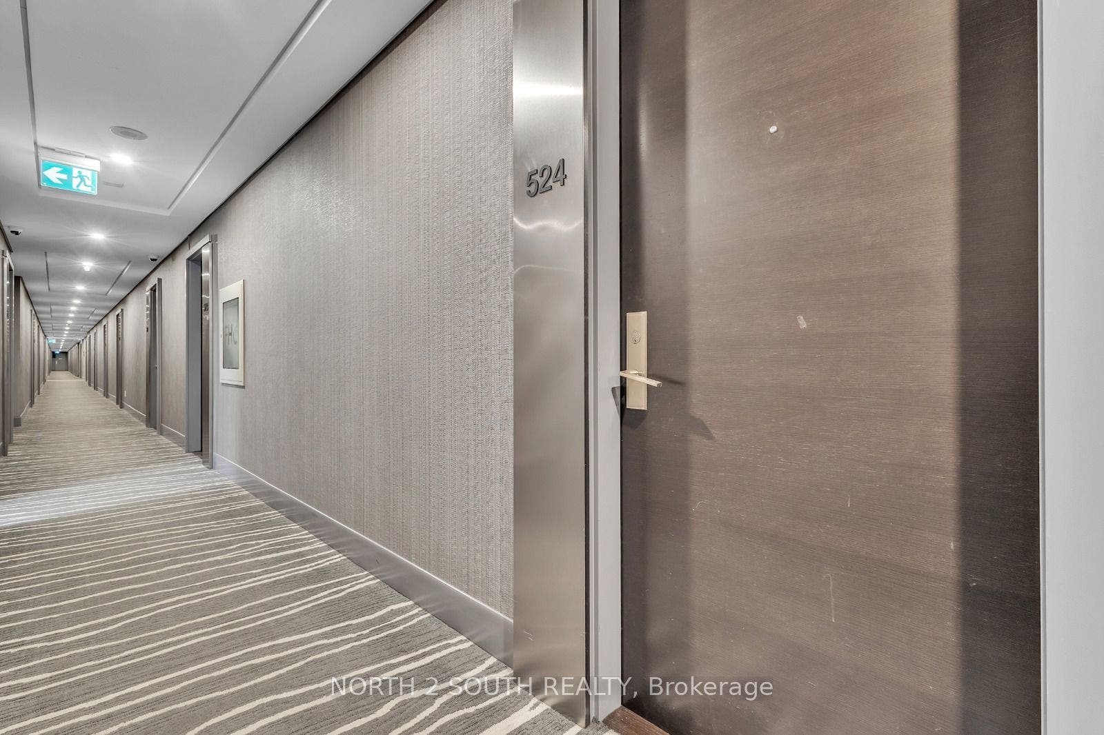 55 Stewart Street, #524, Toronto C, Toronto ON M5V 2V1 55 Stewart Street, #524, Toronto C, Toronto ON M5V 2V1