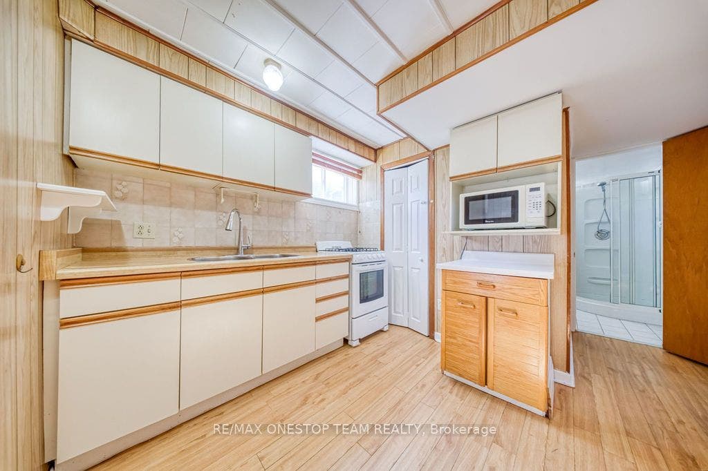 73 Houston Crescent, Toronto C15, Toronto C, Toronto ON M2J 3H7