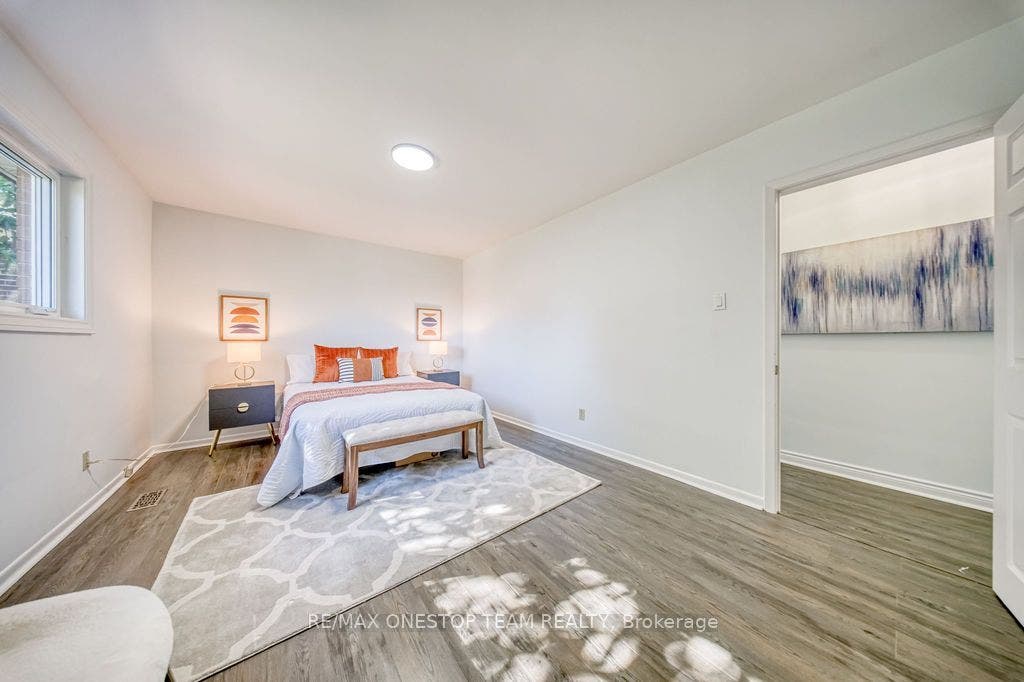 73 Houston Crescent, Toronto C15, Toronto C, Toronto ON M2J 3H7