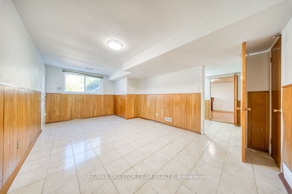 73 Houston Crescent, Toronto C15, Toronto C, Toronto ON M2J 3H7