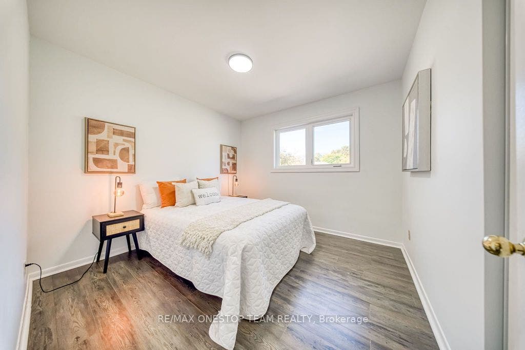 73 Houston Crescent, Toronto C15, Toronto C, Toronto ON M2J 3H7