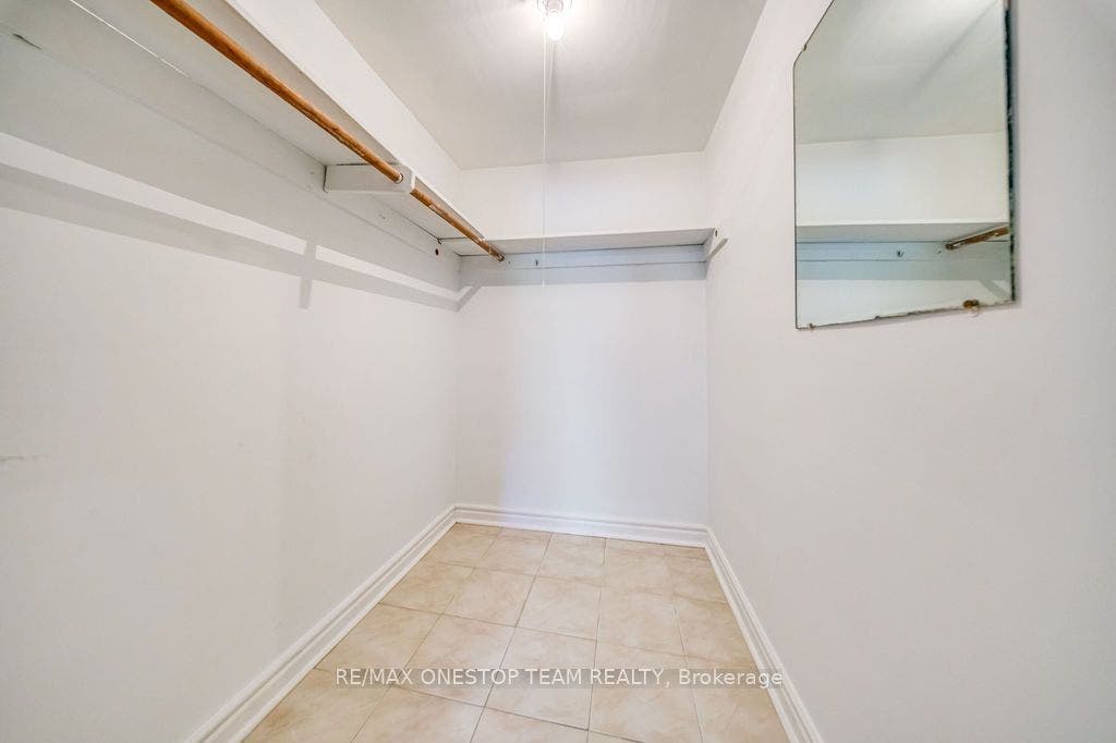 73 Houston Crescent, Toronto C15, Toronto C, Toronto ON M2J 3H7