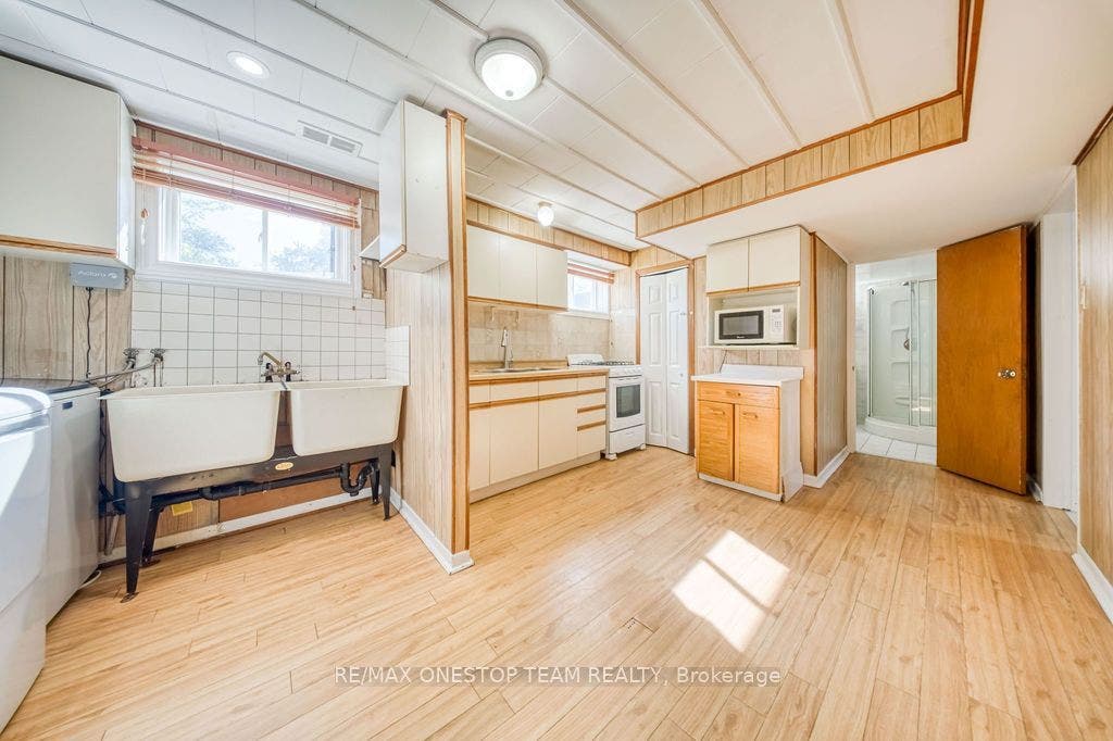 73 Houston Crescent, Toronto C15, Toronto C, Toronto ON M2J 3H7