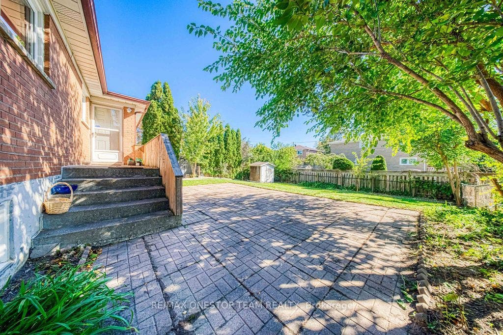 73 Houston Crescent, Toronto C15, Toronto C, Toronto ON M2J 3H7