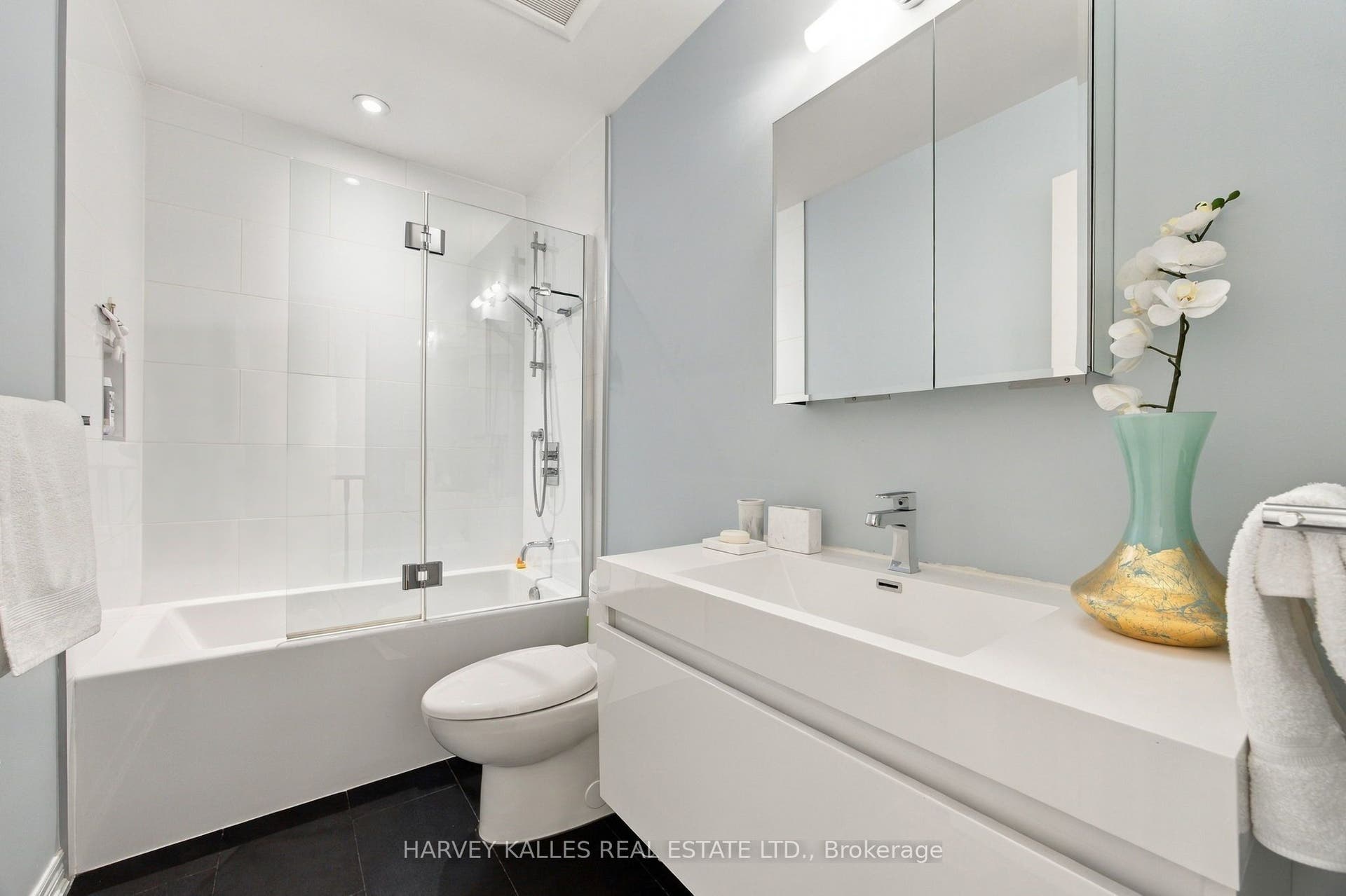 110 Glenforest Road, Toronto C, Toronto ON M4N 1Z9