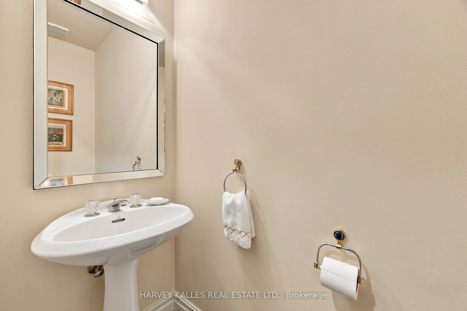 110 Glenforest Road, Toronto C, Toronto ON M4N 1Z9