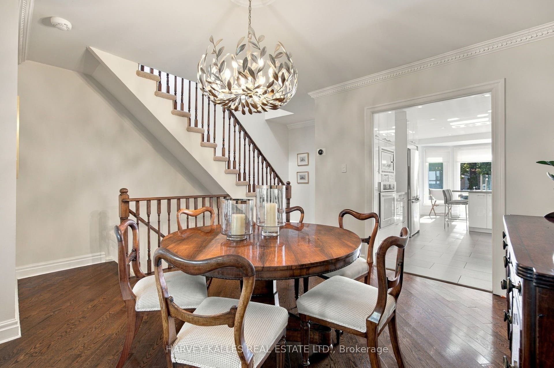 110 Glenforest Road, Toronto C, Toronto ON M4N 1Z9