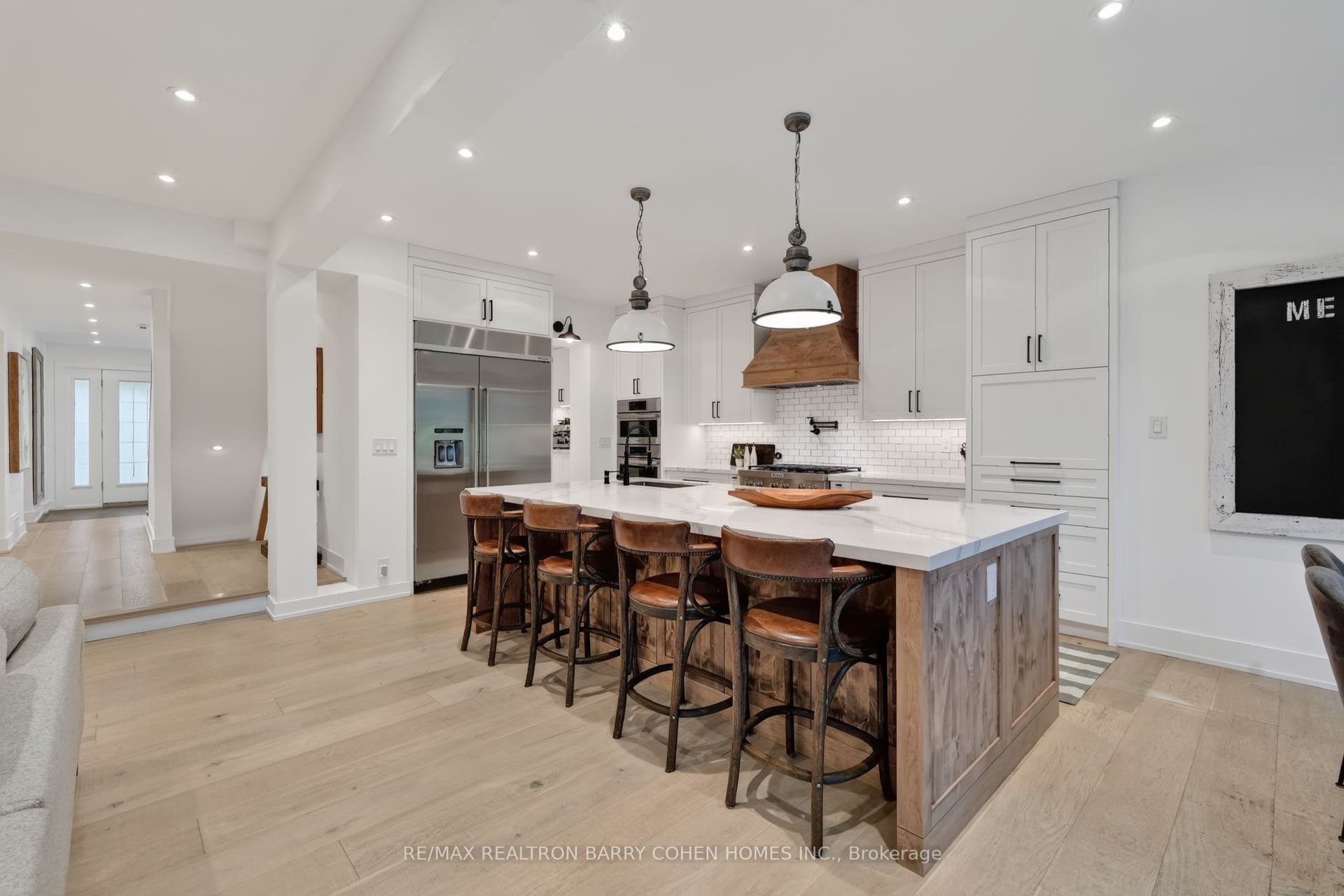 39 Romney Road, Toronto C, Toronto ON M3H 1H4