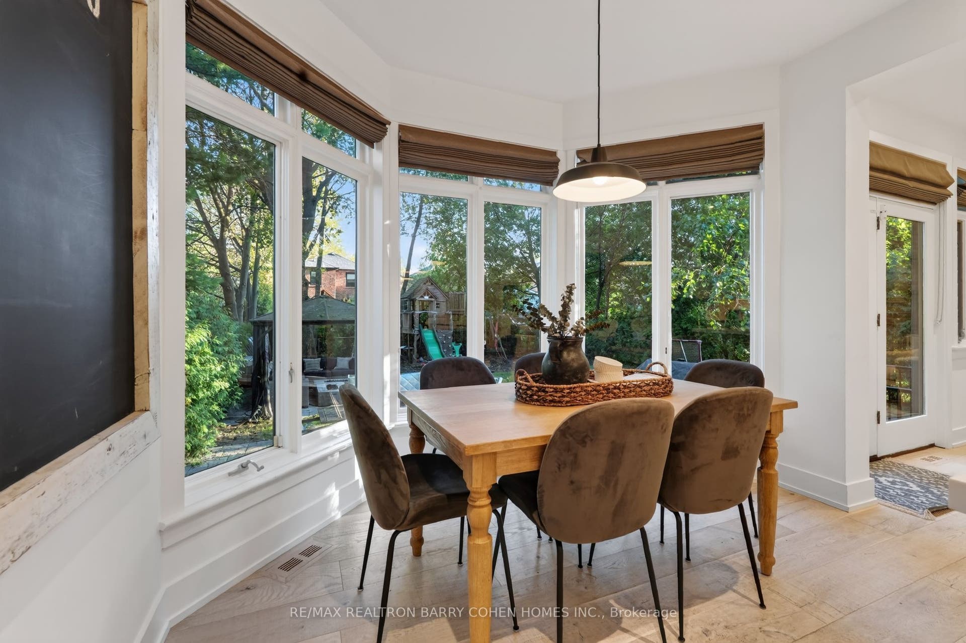 39 Romney Road, Toronto C, Toronto ON M3H 1H4