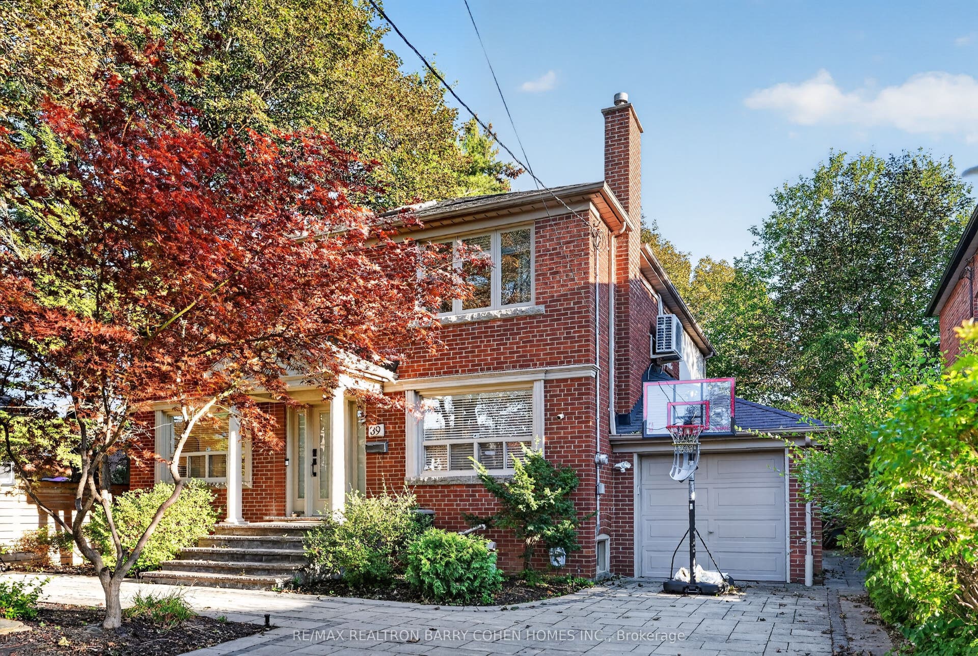 39 Romney Road, Toronto C, Toronto ON M3H 1H4