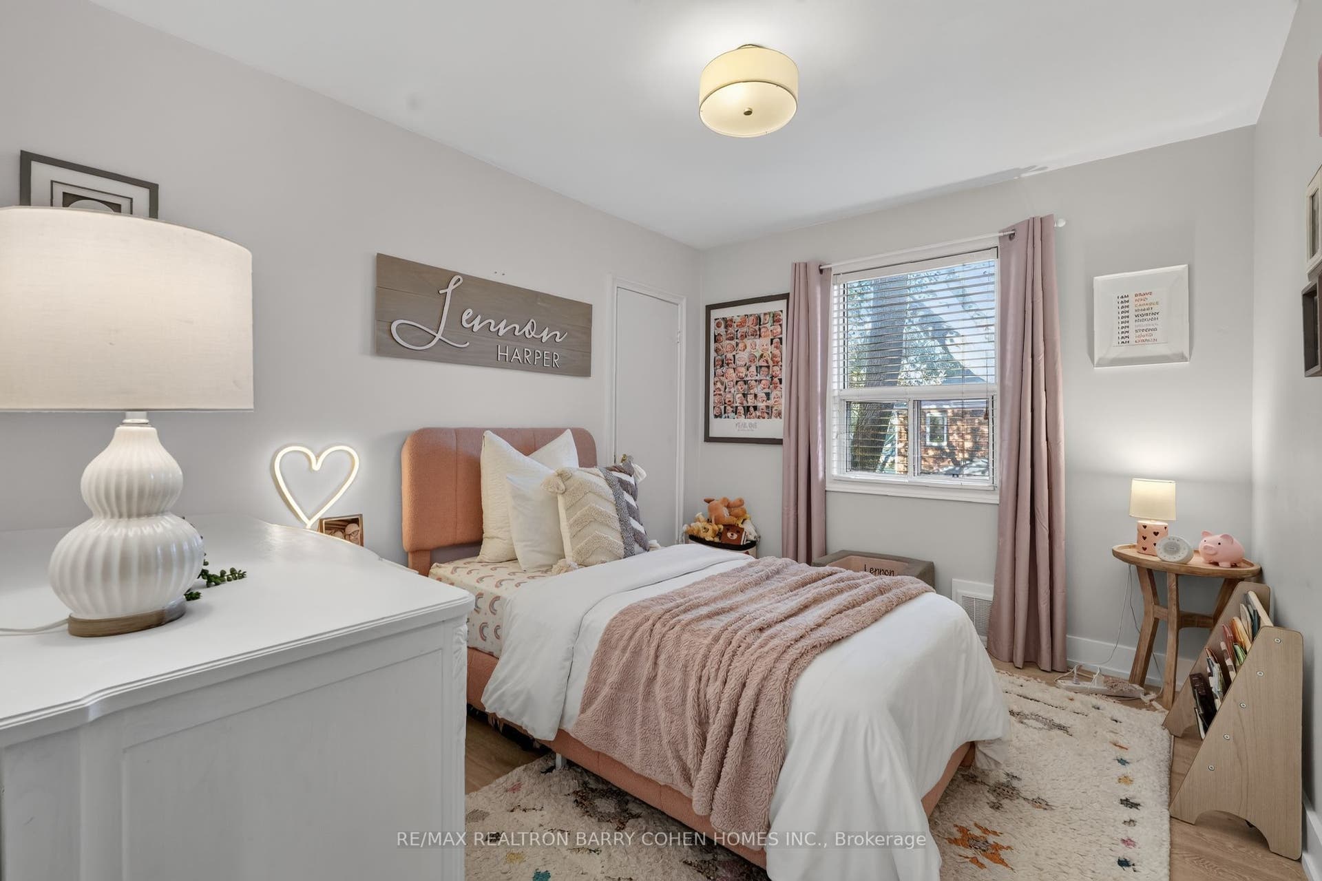 39 Romney Road, Toronto C, Toronto ON M3H 1H4