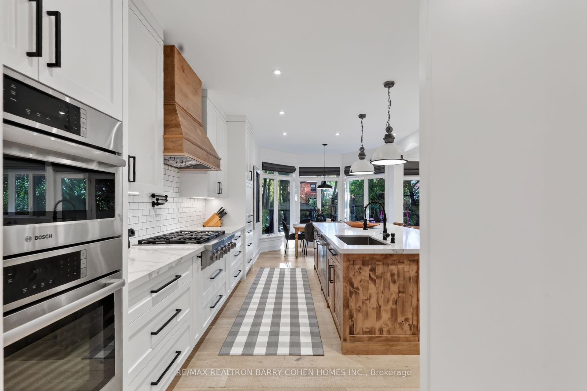 39 Romney Road, Toronto C, Toronto ON M3H 1H4