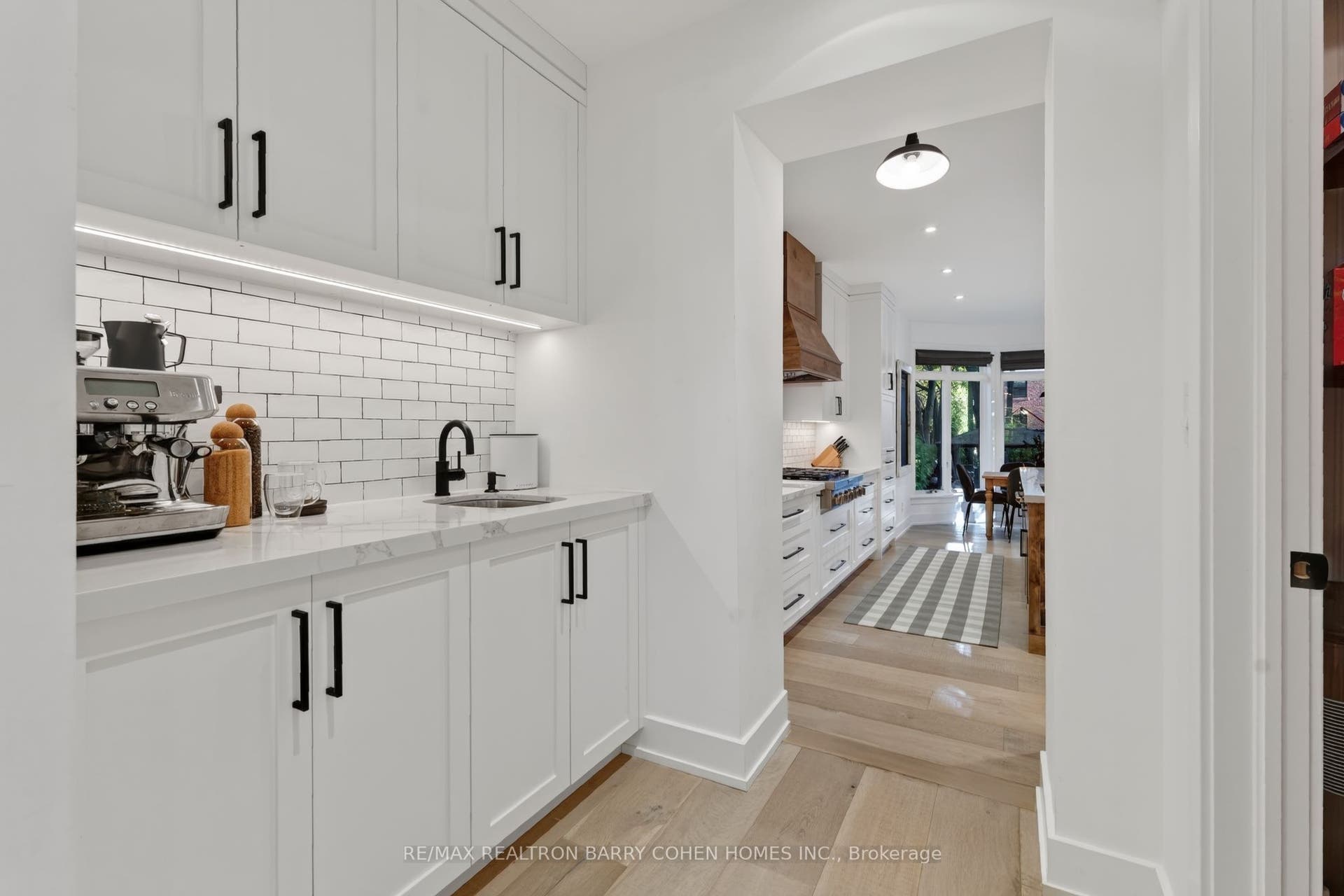 39 Romney Road, Toronto C, Toronto ON M3H 1H4