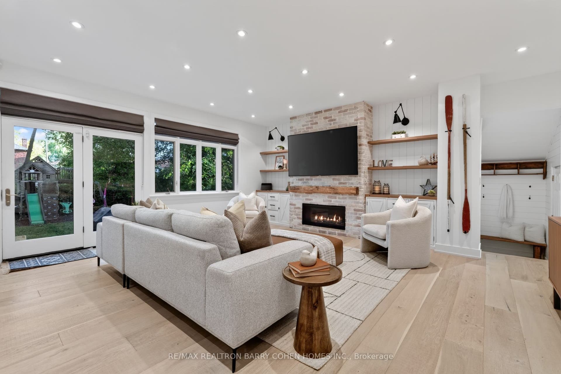 39 Romney Road, Toronto C, Toronto ON M3H 1H4