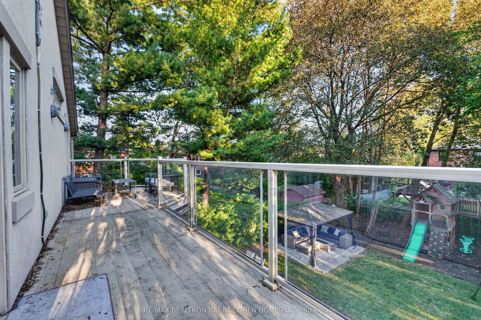 39 Romney Road, Toronto C, Toronto ON M3H 1H4