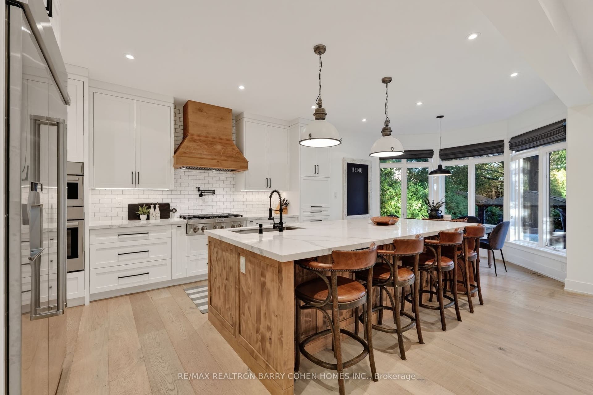 39 Romney Road, Toronto C, Toronto ON M3H 1H4