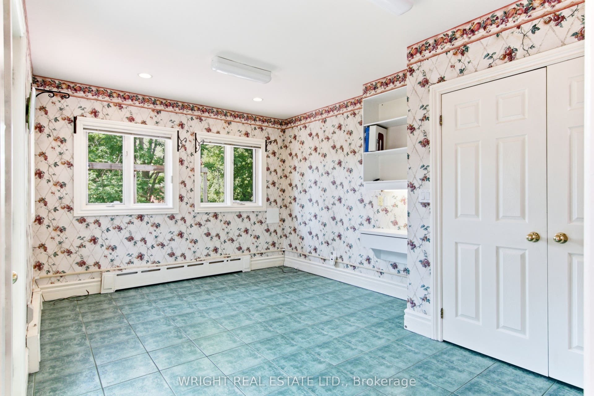 112 Albany Avenue, Toronto C, Toronto ON M5R 3C4