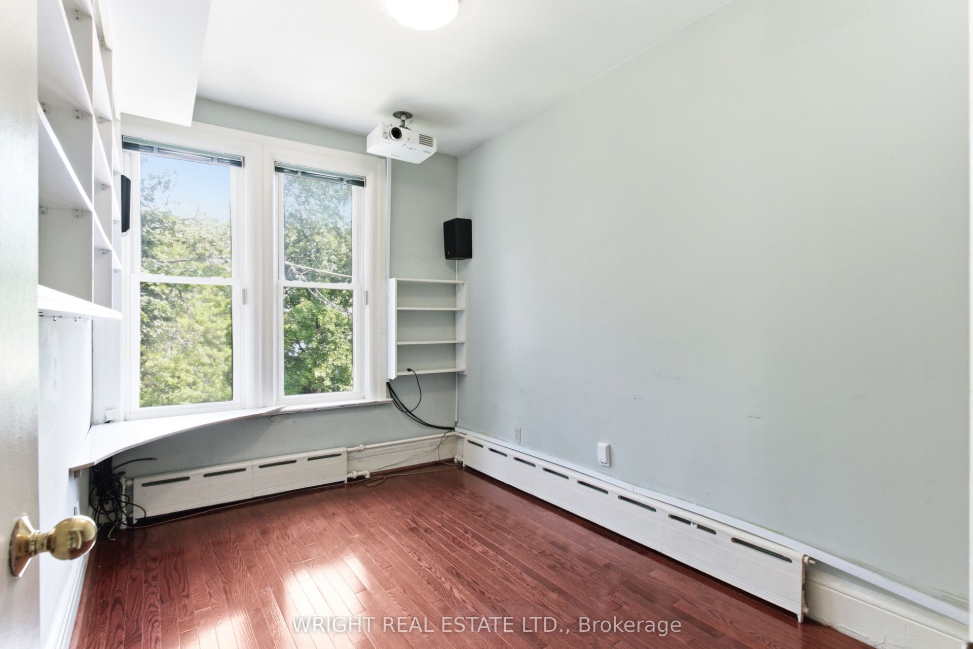 112 Albany Avenue, Toronto C, Toronto ON M5R 3C4