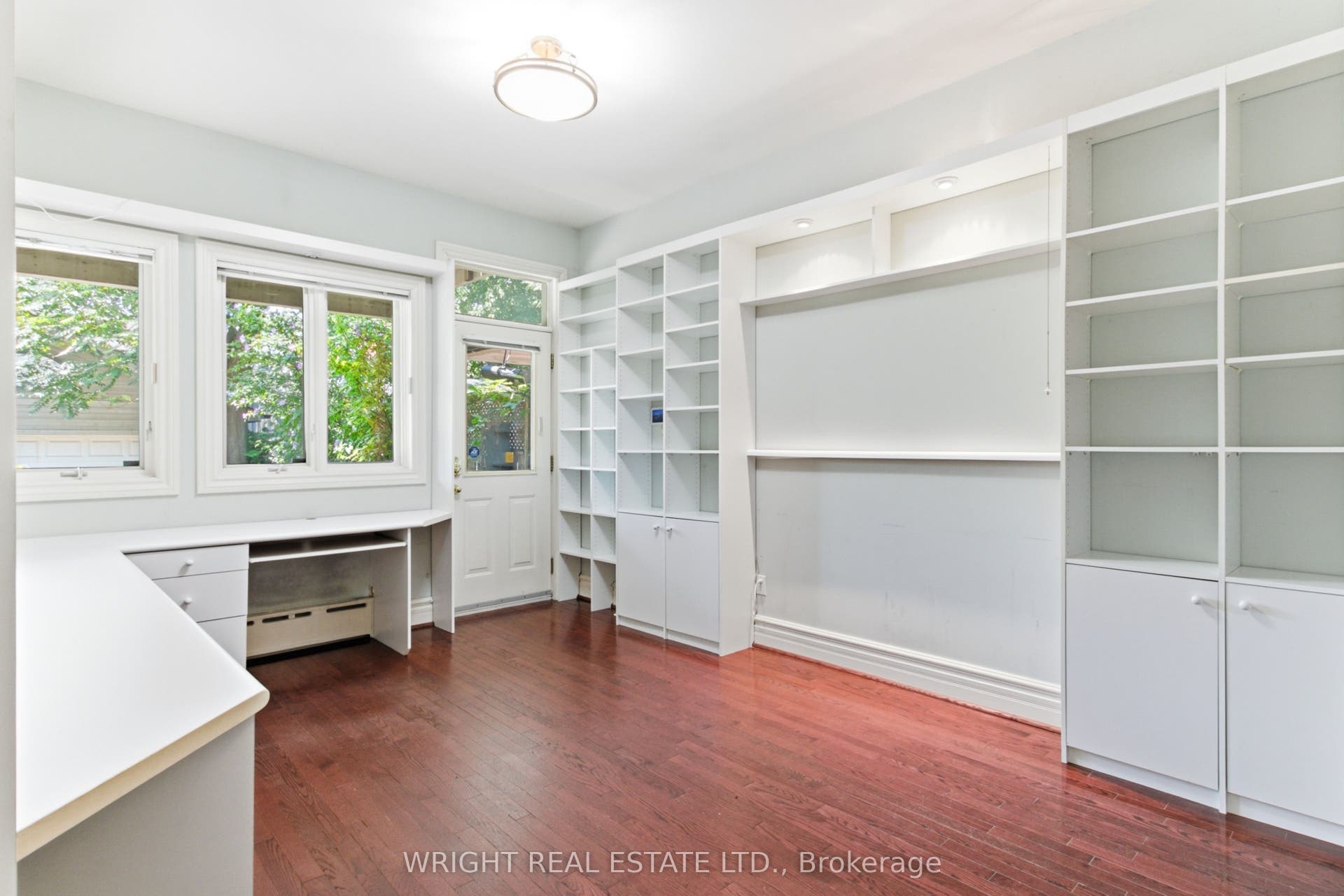 112 Albany Avenue, Toronto C, Toronto ON M5R 3C4