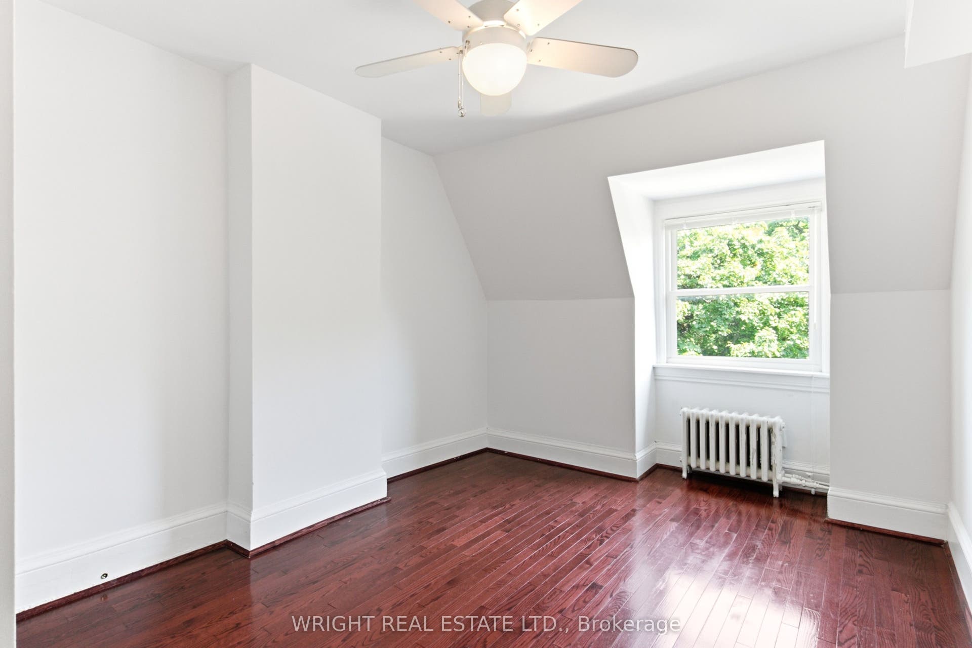 112 Albany Avenue, Toronto C, Toronto ON M5R 3C4