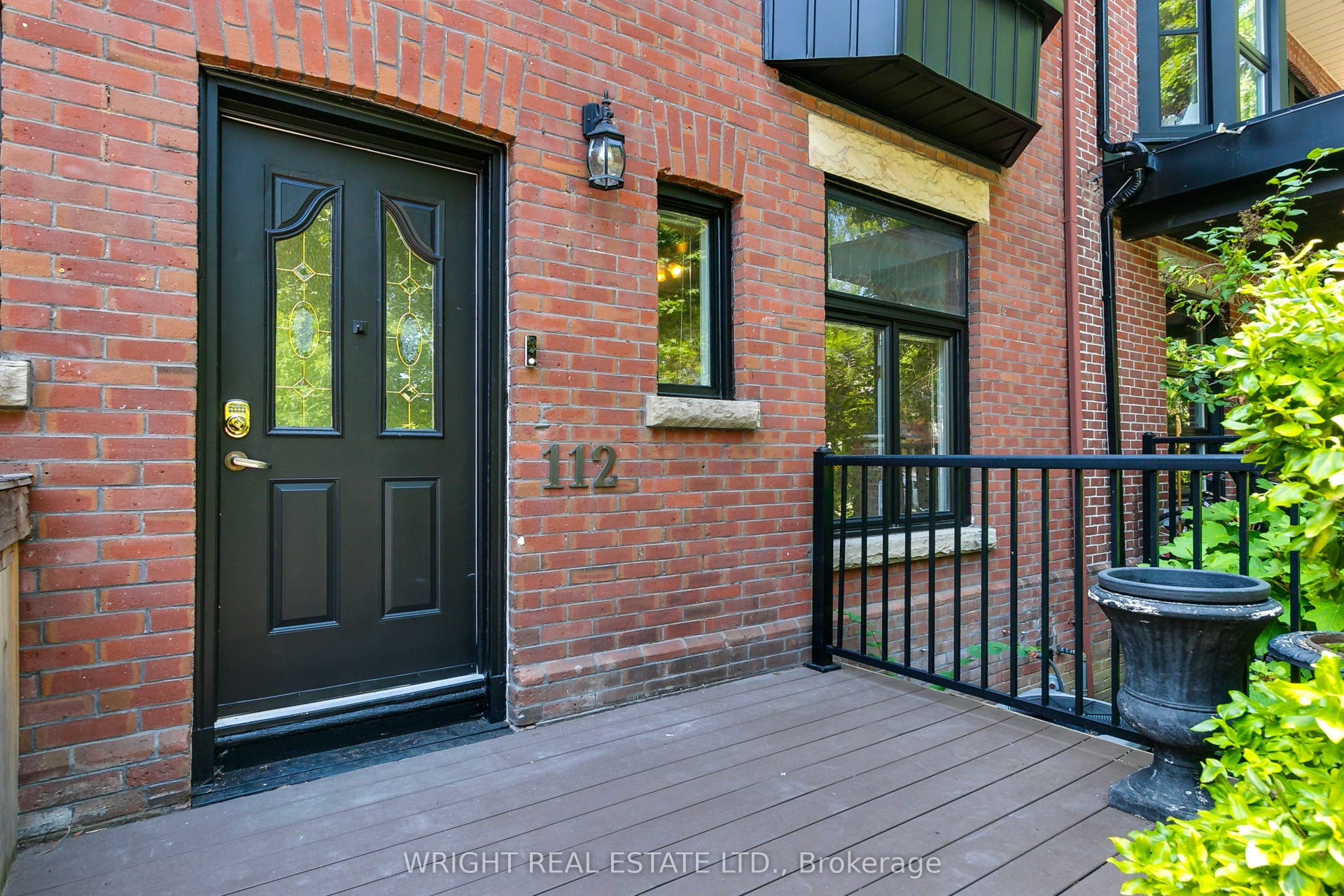112 Albany Avenue, Toronto C, Toronto ON M5R 3C4