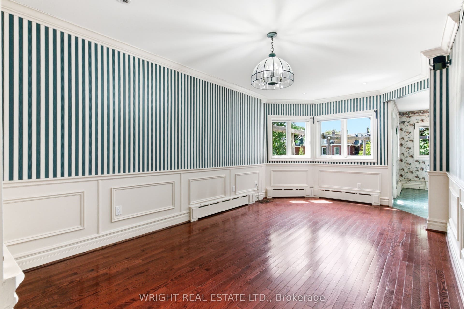 112 Albany Avenue, Toronto C, Toronto ON M5R 3C4