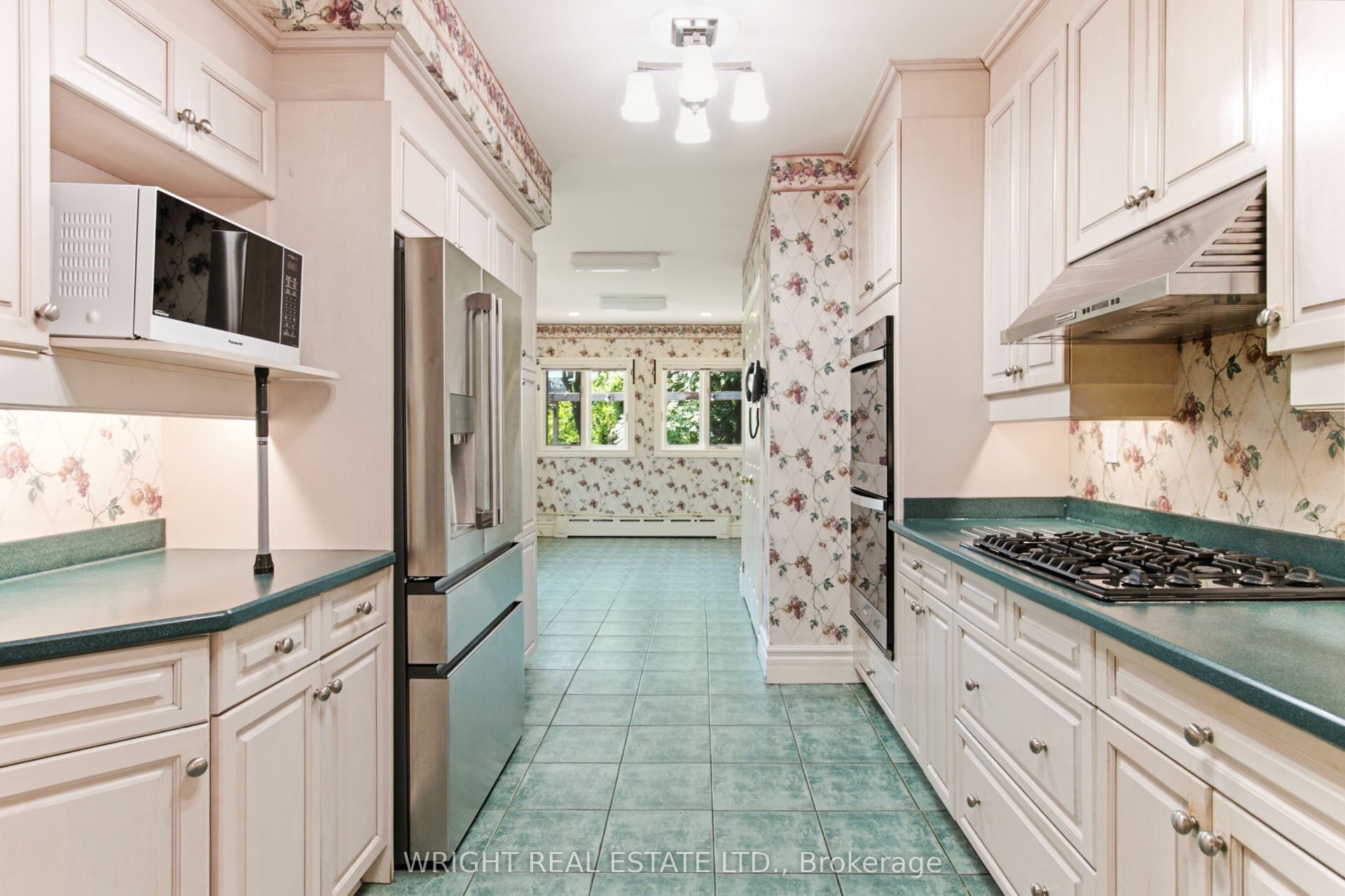 112 Albany Avenue, Toronto C, Toronto ON M5R 3C4