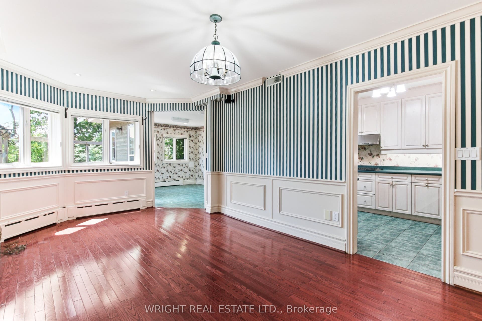 112 Albany Avenue, Toronto C, Toronto ON M5R 3C4