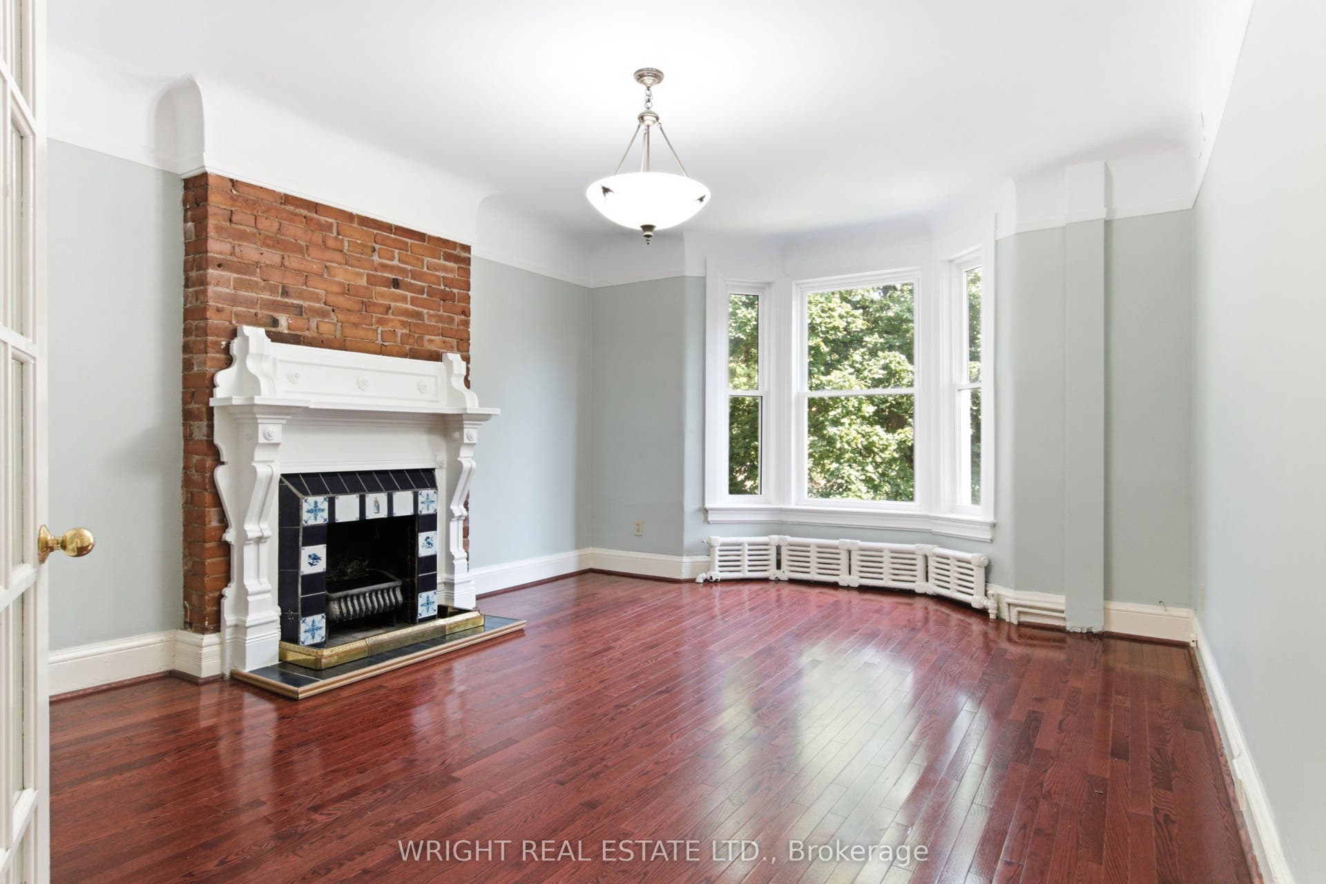 112 Albany Avenue, Toronto C, Toronto ON M5R 3C4