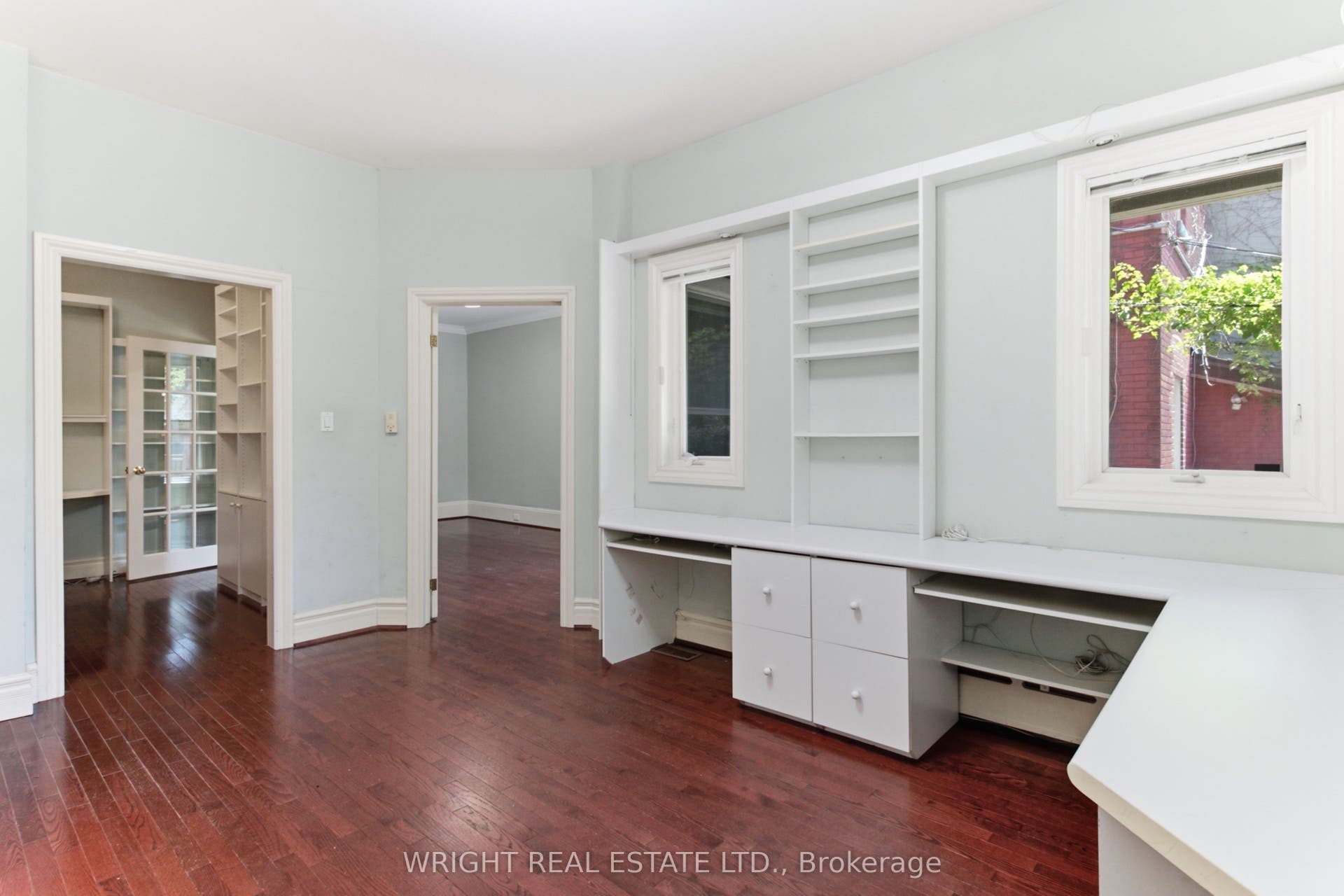 112 Albany Avenue, Toronto C, Toronto ON M5R 3C4